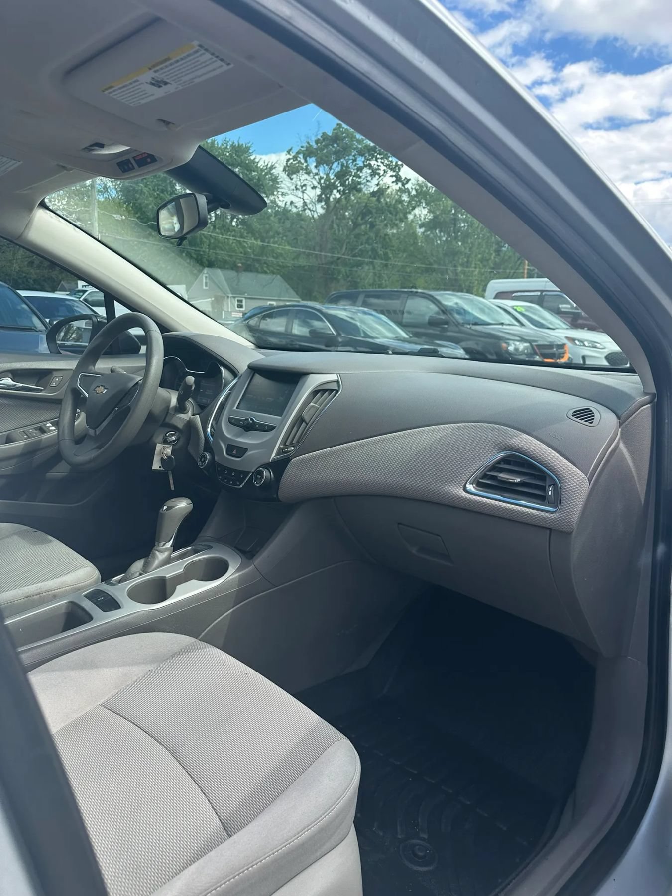 Used 2018 Chevrolet Cruze LS FWD image 14