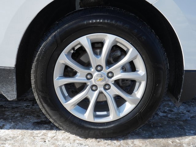 Used 2020 Chevrolet Equinox LT w/ Driver Convenience Package image 11