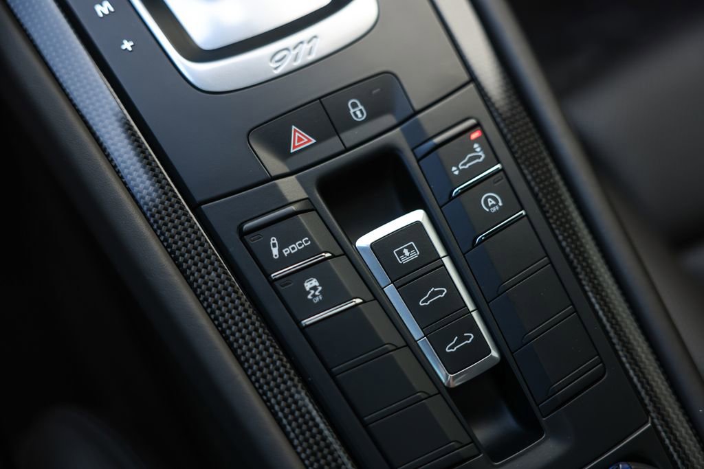 Used 2017 Porsche 911 Turbo S image 35