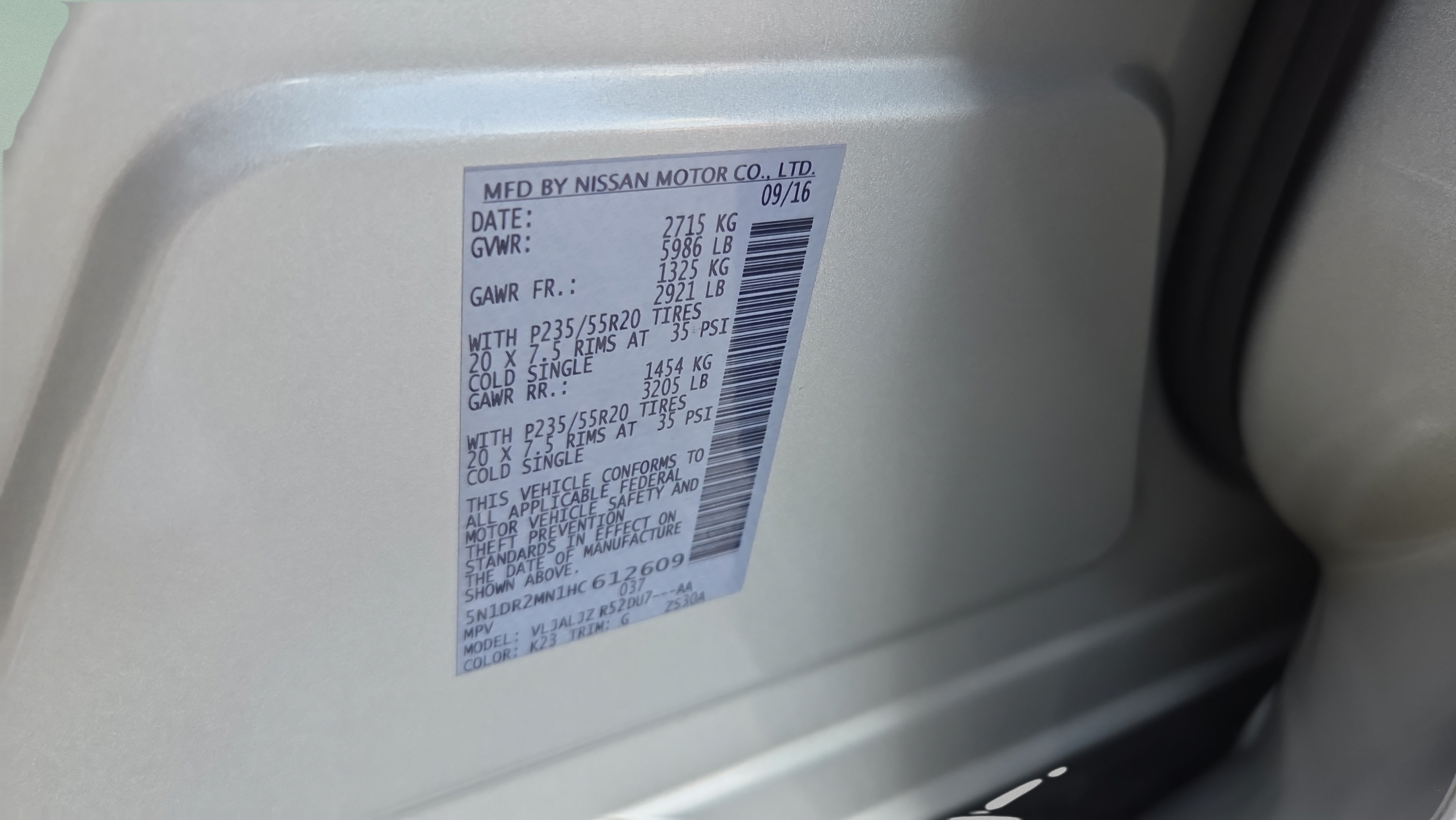 Used 2017 Nissan Pathfinder Platinum FWD image 16