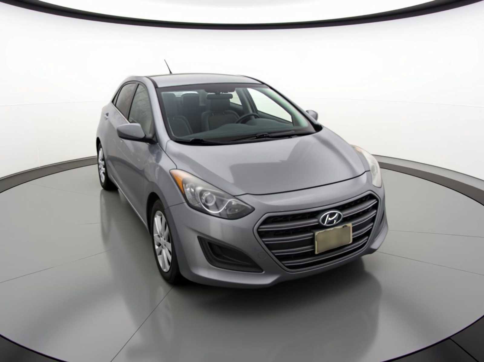 Used 2016 Hyundai Elantra GT image 3