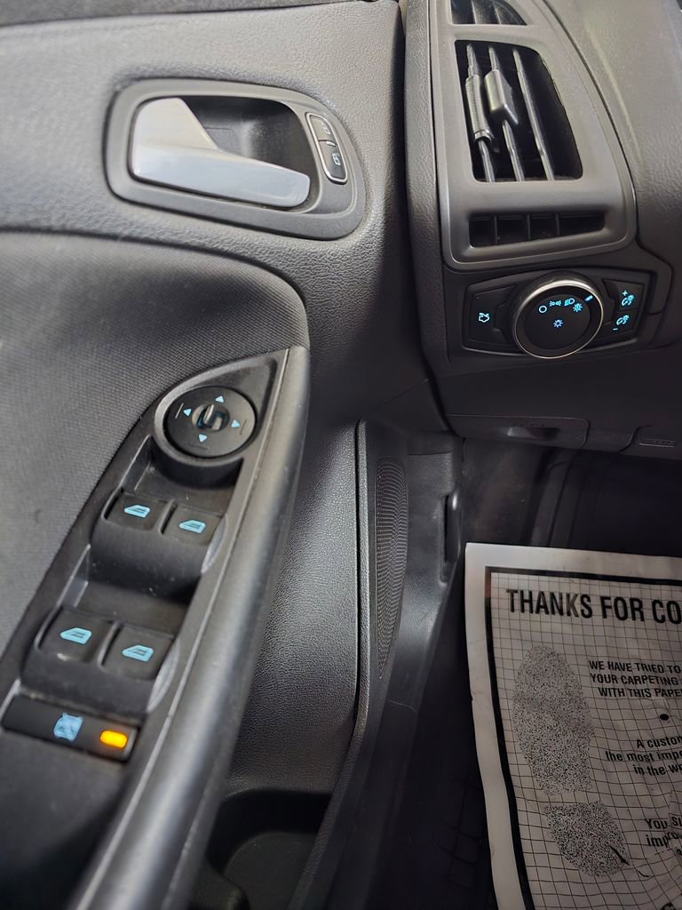 Used 2016 Ford Focus SE image 18