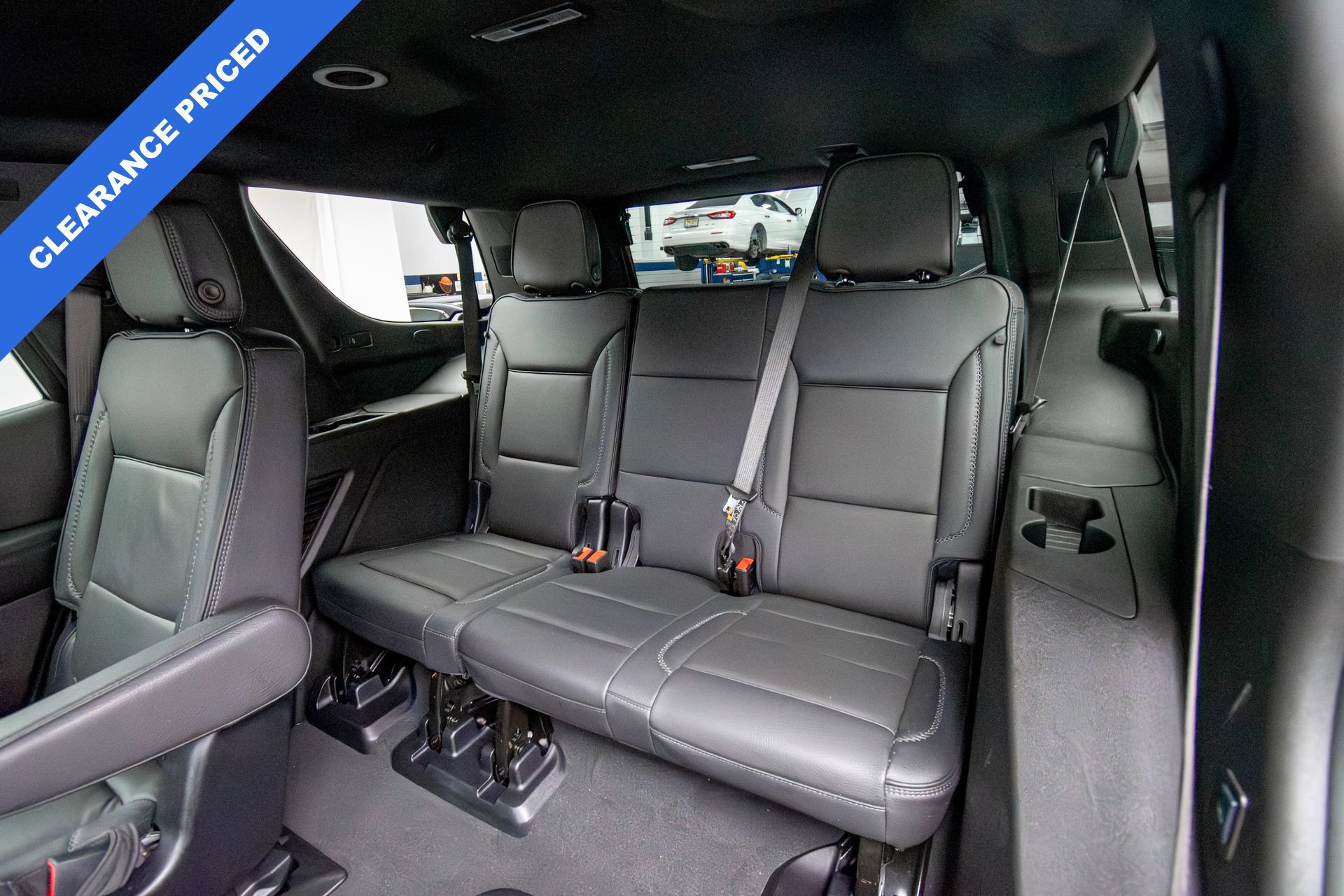 Used 2025 GMC Yukon Denali AWD/4WD image 26