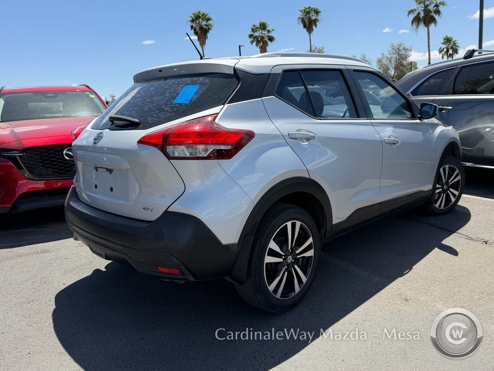 Used 2018 Nissan Kicks SV FWD image 3