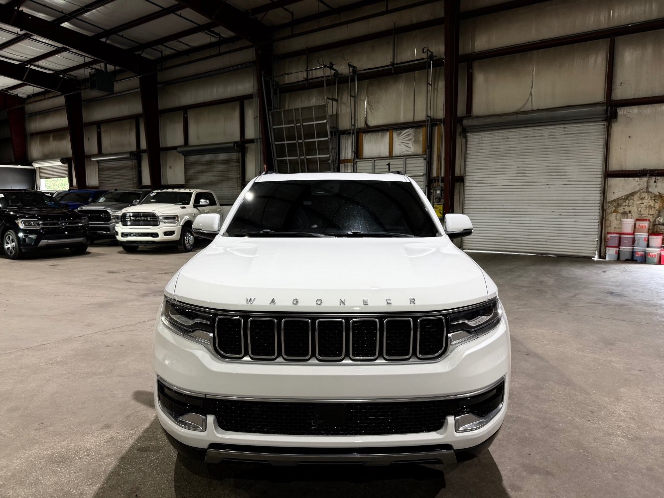 Used 2022 Jeep Wagoneer Series III w/ Premium Group I AWD/4WD image 10