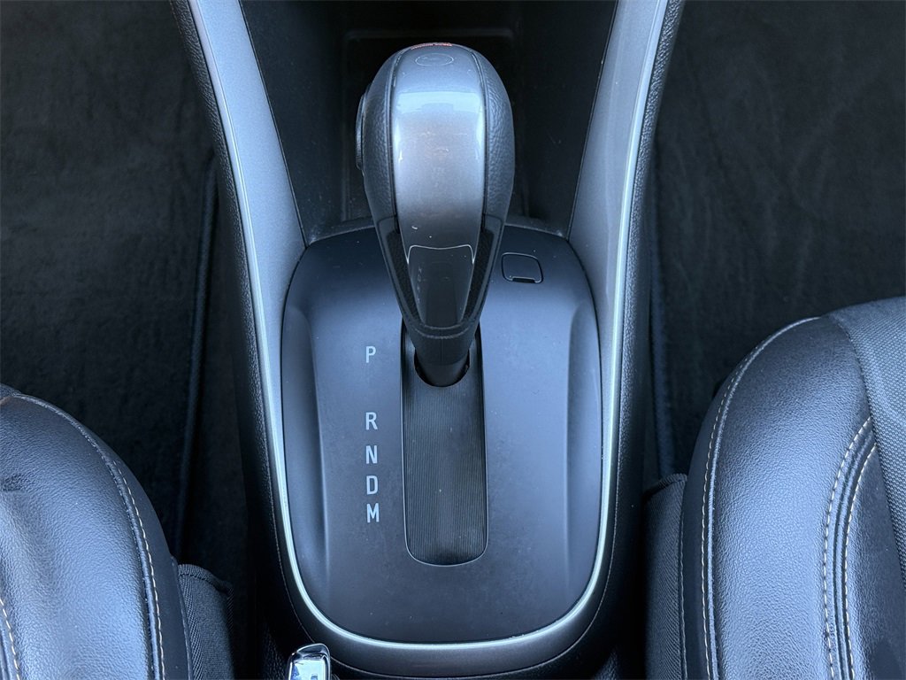 Used 2022 Chevrolet Trax LT w/ LT Convenience Package image 15