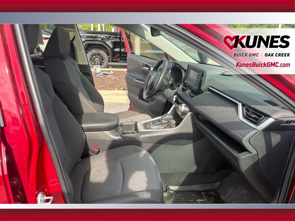 Used 2022 Toyota RAV4 XLE w/ Convenience Package AWD/4WD image 19