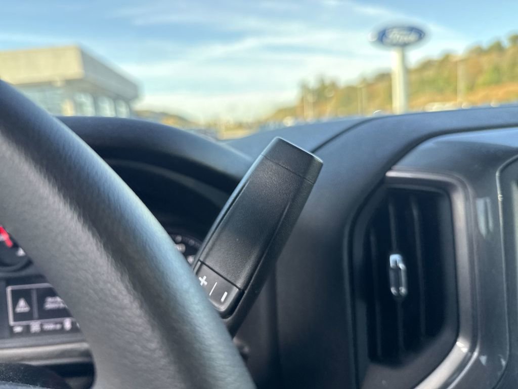 Used 2025 Chevrolet Silverado 2500 Custom w/ Custom Value Package image 25