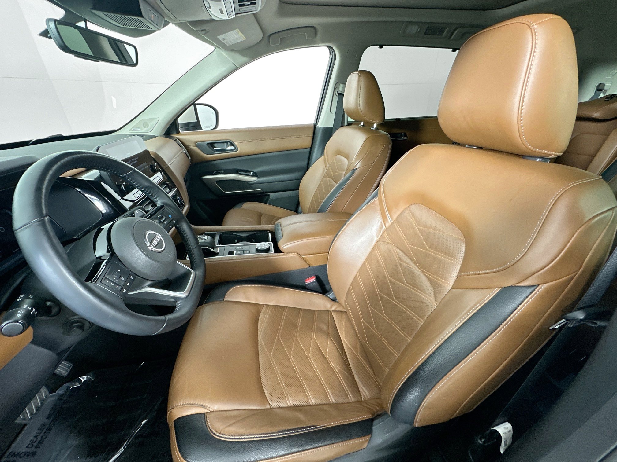 Used 2023 Nissan Pathfinder Platinum image 22