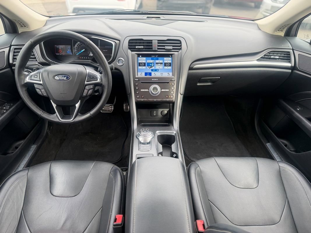 Used 2018 Ford Fusion Titanium AWD/4WD image 5