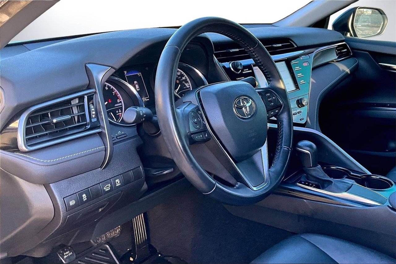 Used 2020 Toyota Camry SE image 17