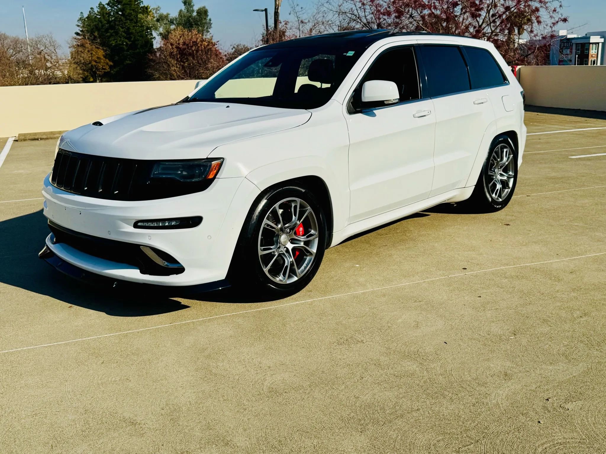 Used 2014 Jeep Grand Cherokee SRT8 w/ Luxury Group II image 2