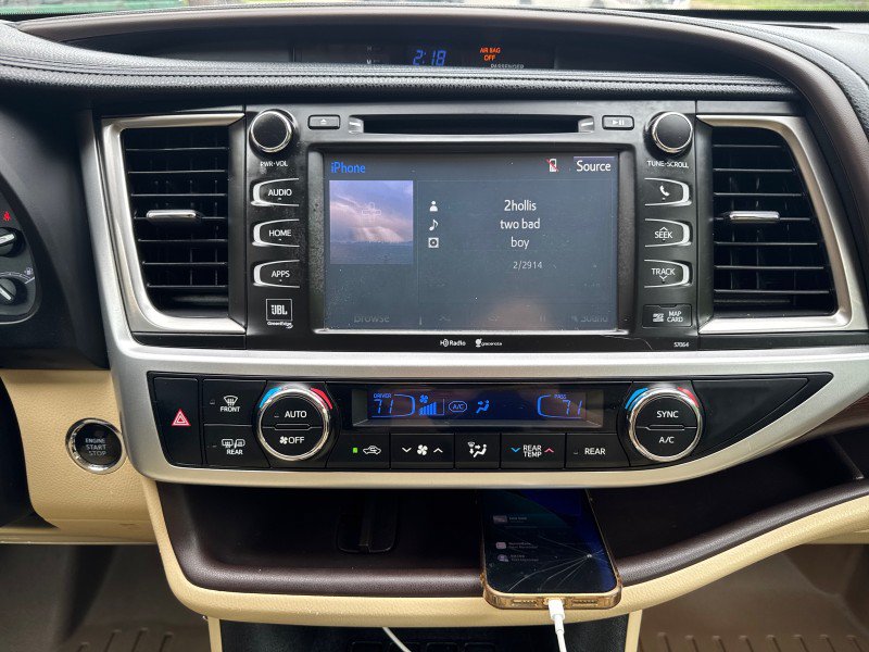Used 2015 Toyota Highlander Limited Platinum AWD/4WD image 23