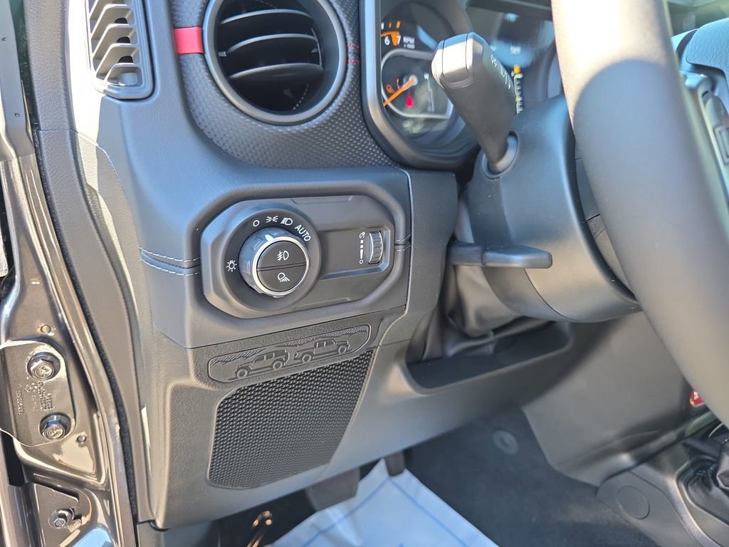 New 2026 Jeep Gladiator Rubicon w/ Safety Group AWD/4WD image 20