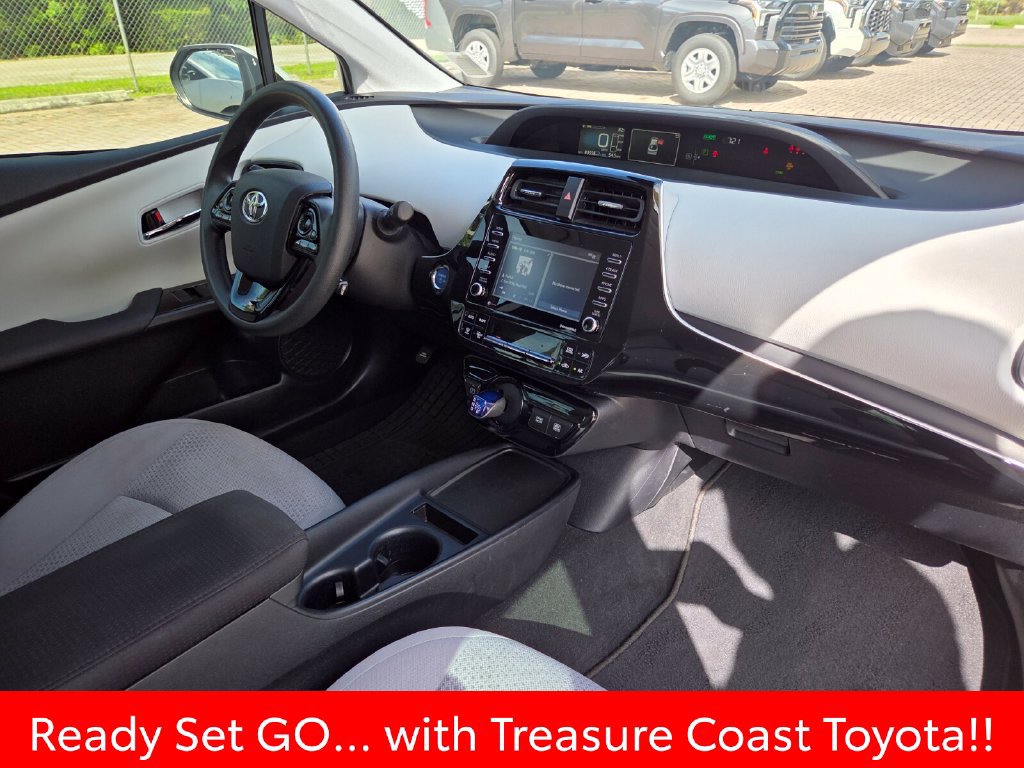 Used 2021 Toyota Prius LE FWD image 14