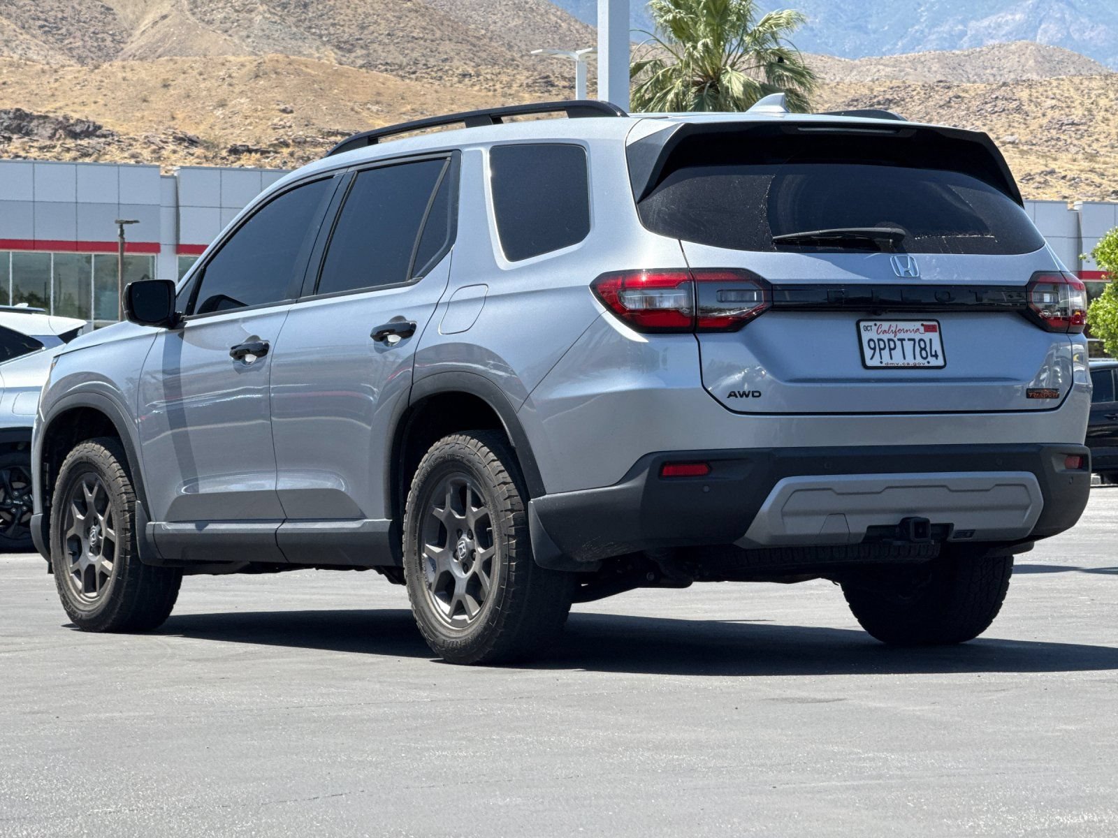 Used 2025 Honda Pilot TrailSport image 5