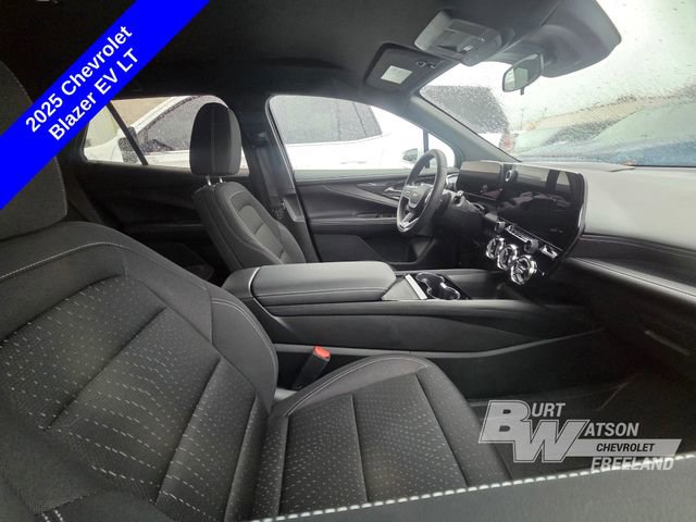 Certified 2025 Chevrolet Blazer EV LT image 3