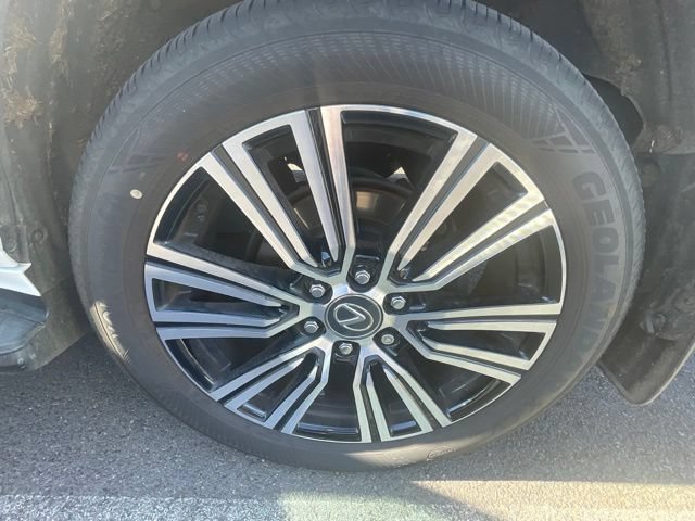 Certified 2025 Lexus LX 600 4WD w/ Accessory Package (Z1) image 12
