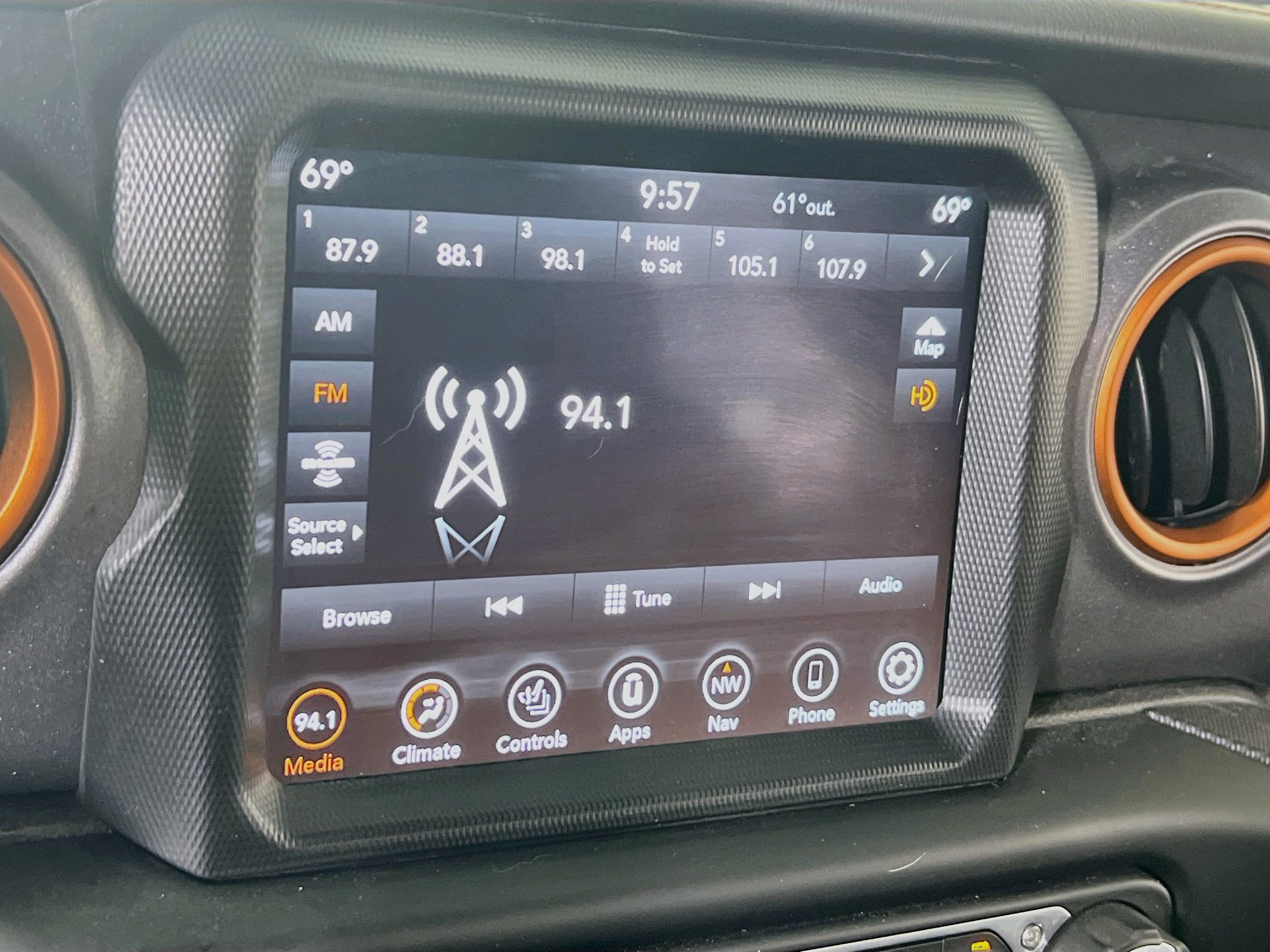 Used 2022 Jeep Gladiator Mojave w/ LED Lighting Group AWD/4WD image 15