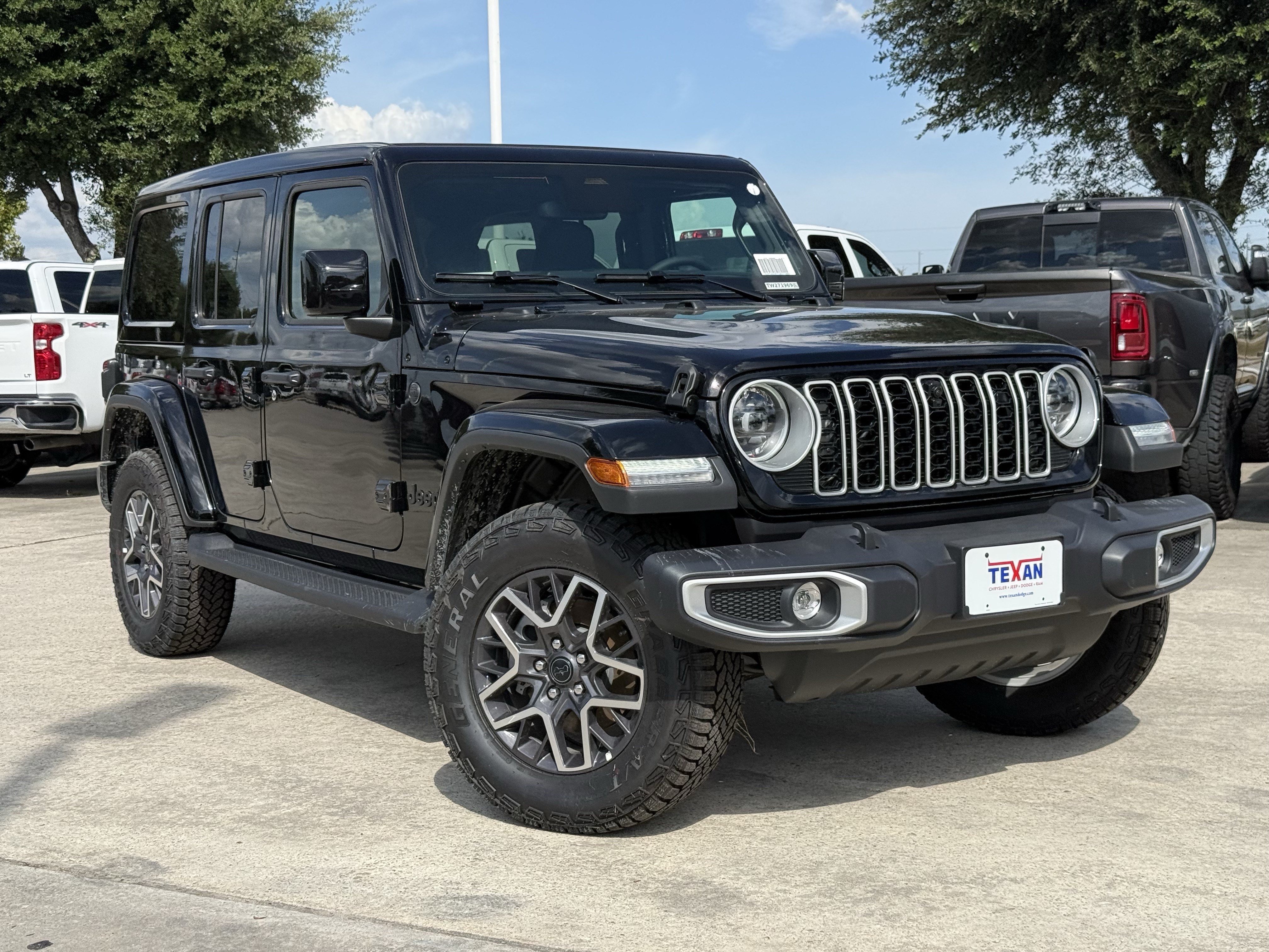 New 2026 Jeep Wrangler Unlimited Sahara AWD/4WD image 2