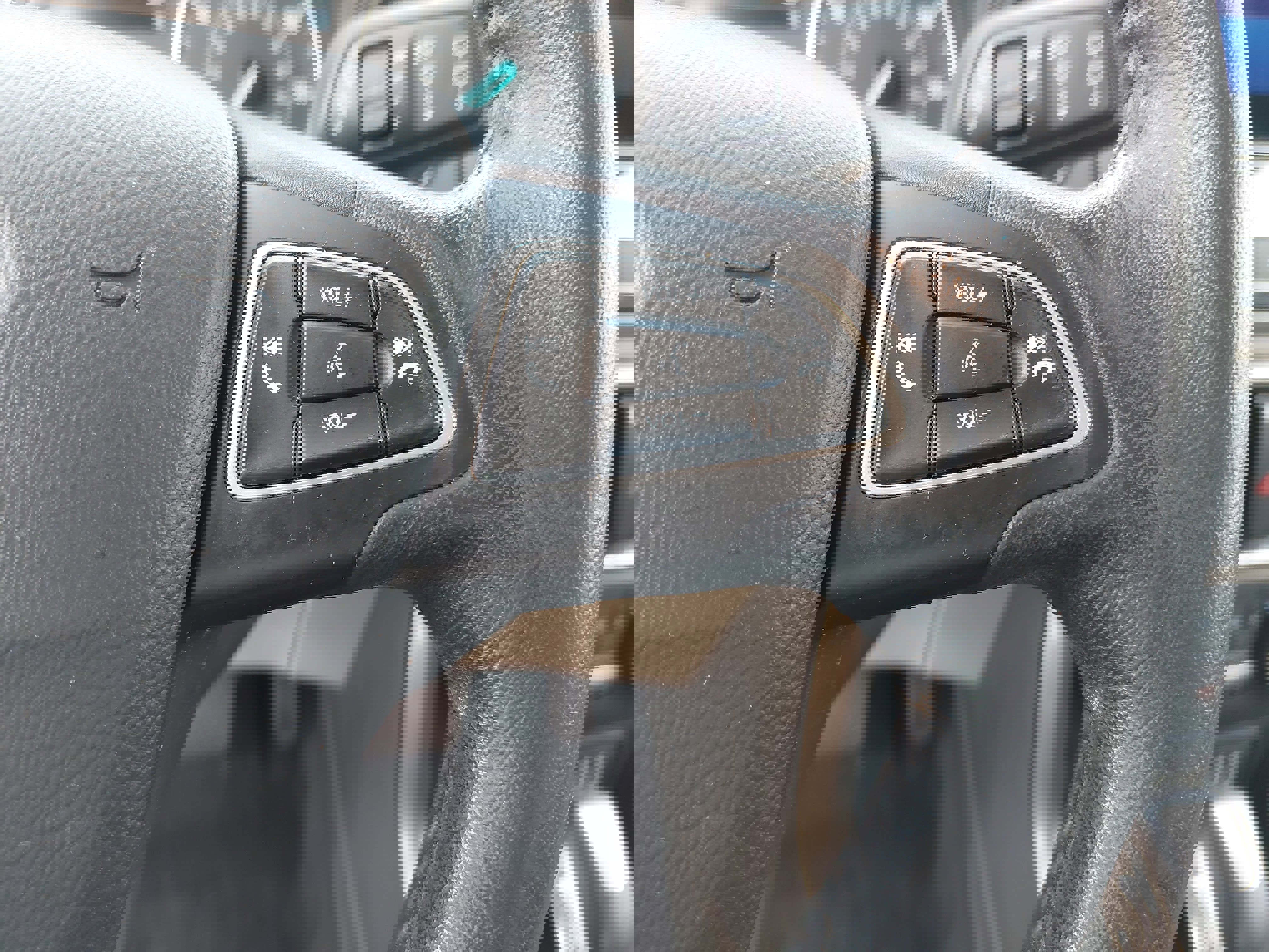 Used 2020 Ford EcoSport SE image 18