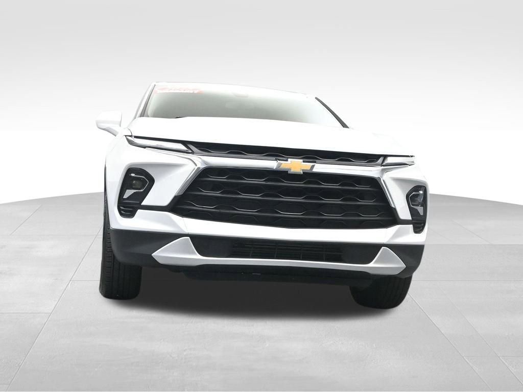 Used 2025 Chevrolet Blazer LT image 36