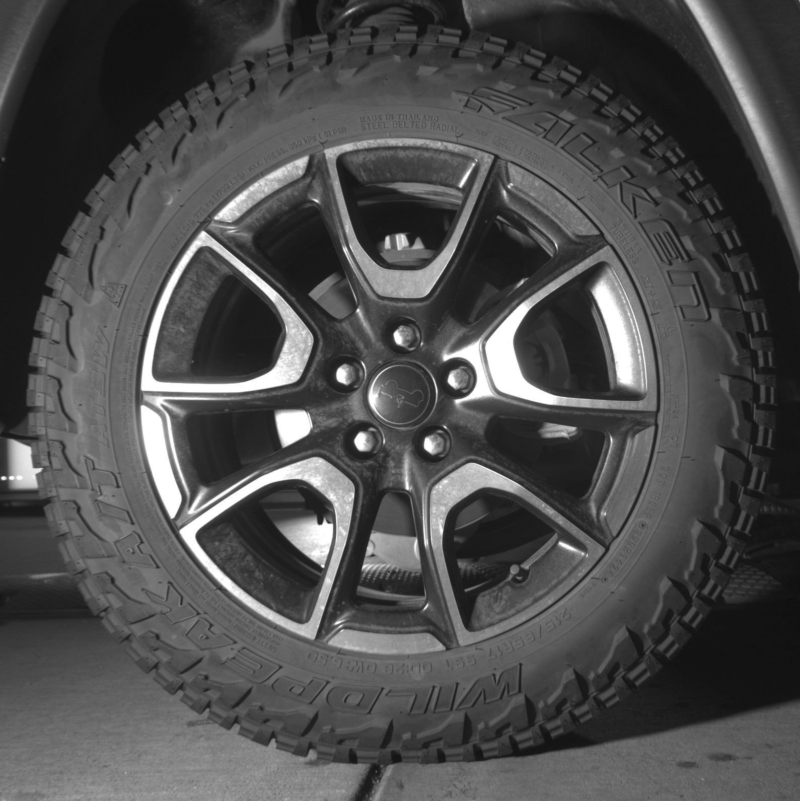 Used 2025 Jeep Compass Trailhawk AWD/4WD image 15