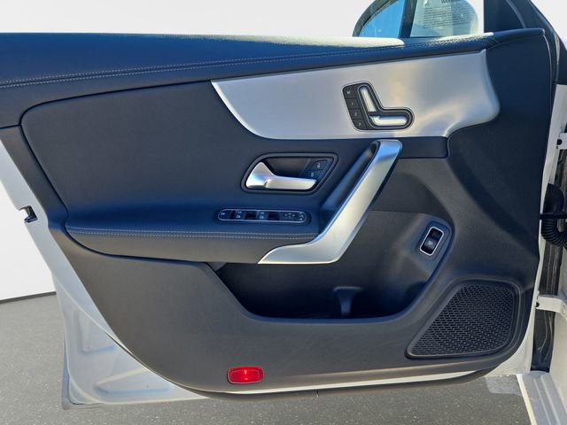 Used 2025 Mercedes-Benz CLA 250 image 28