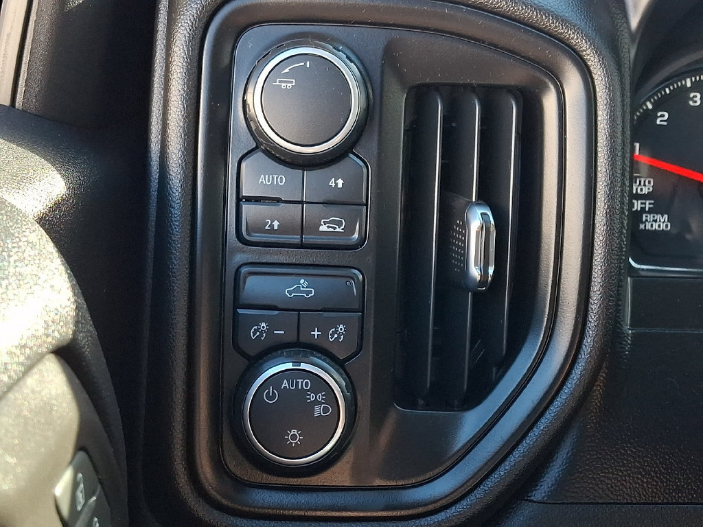 Used 2020 Chevrolet Silverado 1500 Custom w/ Custom Value Package AWD/4WD image 24