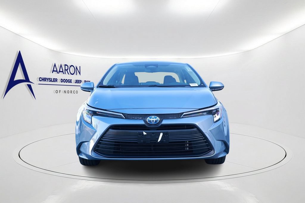 Used 2023 Toyota Corolla LE w/ Carpet Mat Package (TMS) FWD image 2