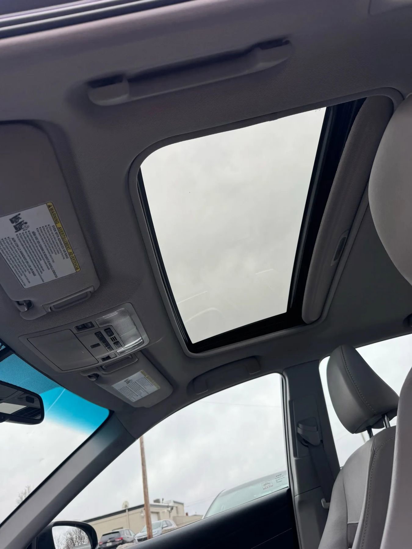 Used 2014 Toyota Camry XLE w/ Leather Package FWD image 19