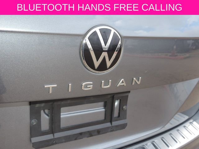 Used 2023 Volkswagen Tiguan SE w/ Panoramic Sunroof Package FWD image 11