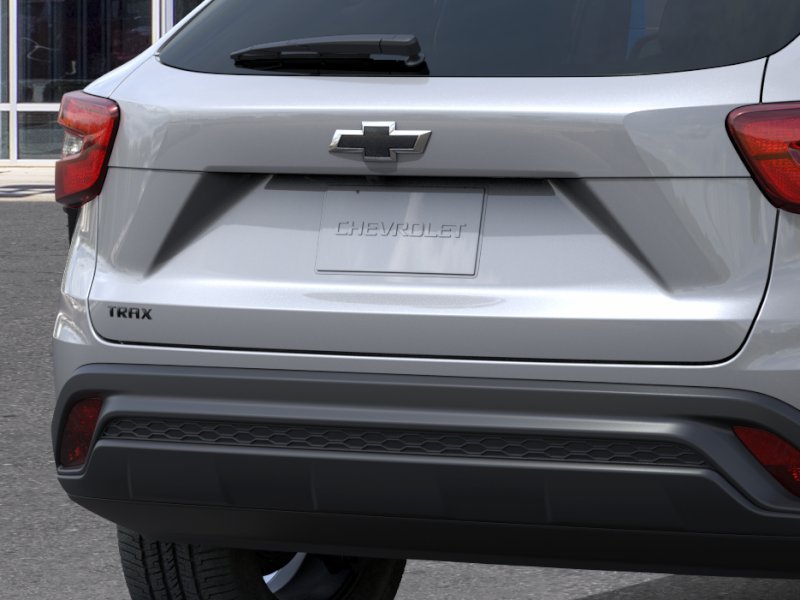 New 2026 Chevrolet Trax LS w/ LS Convenience Package FWD image 16