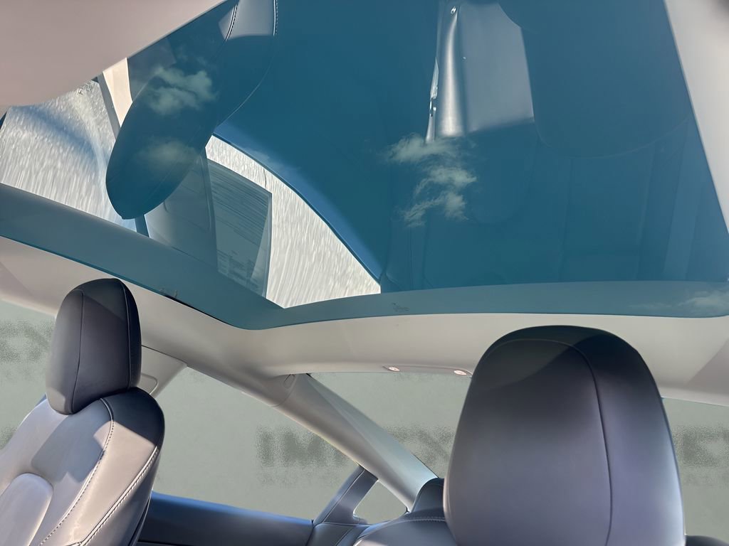 Used 2023 Tesla Model 3 Standard Range image 11