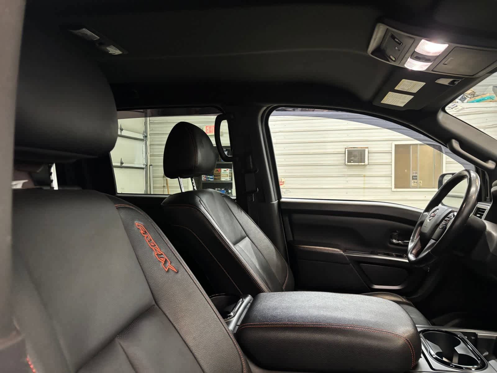 Used 2021 Nissan Titan PRO-4X w/ Pro-4x Convenience Package AWD/4WD image 25
