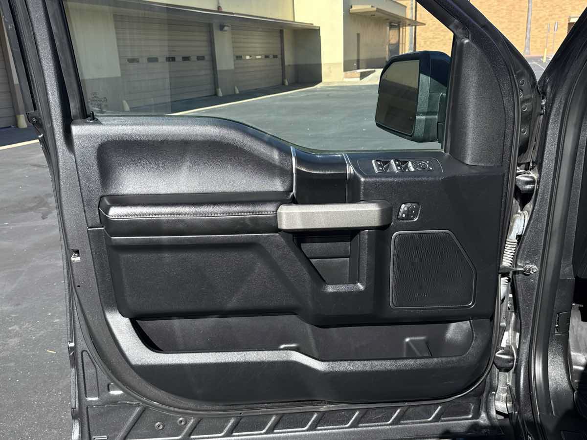 Used 2018 Ford F150 Raptor w/ Equipment Group 802A Luxury AWD/4WD image 15