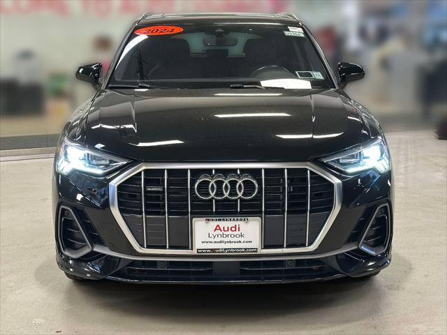 Used 2024 Audi Q3 2.0T Premium image 2