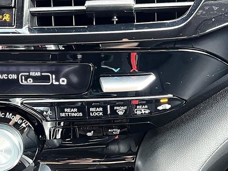Used 2024 Acura MDX FWD image 35