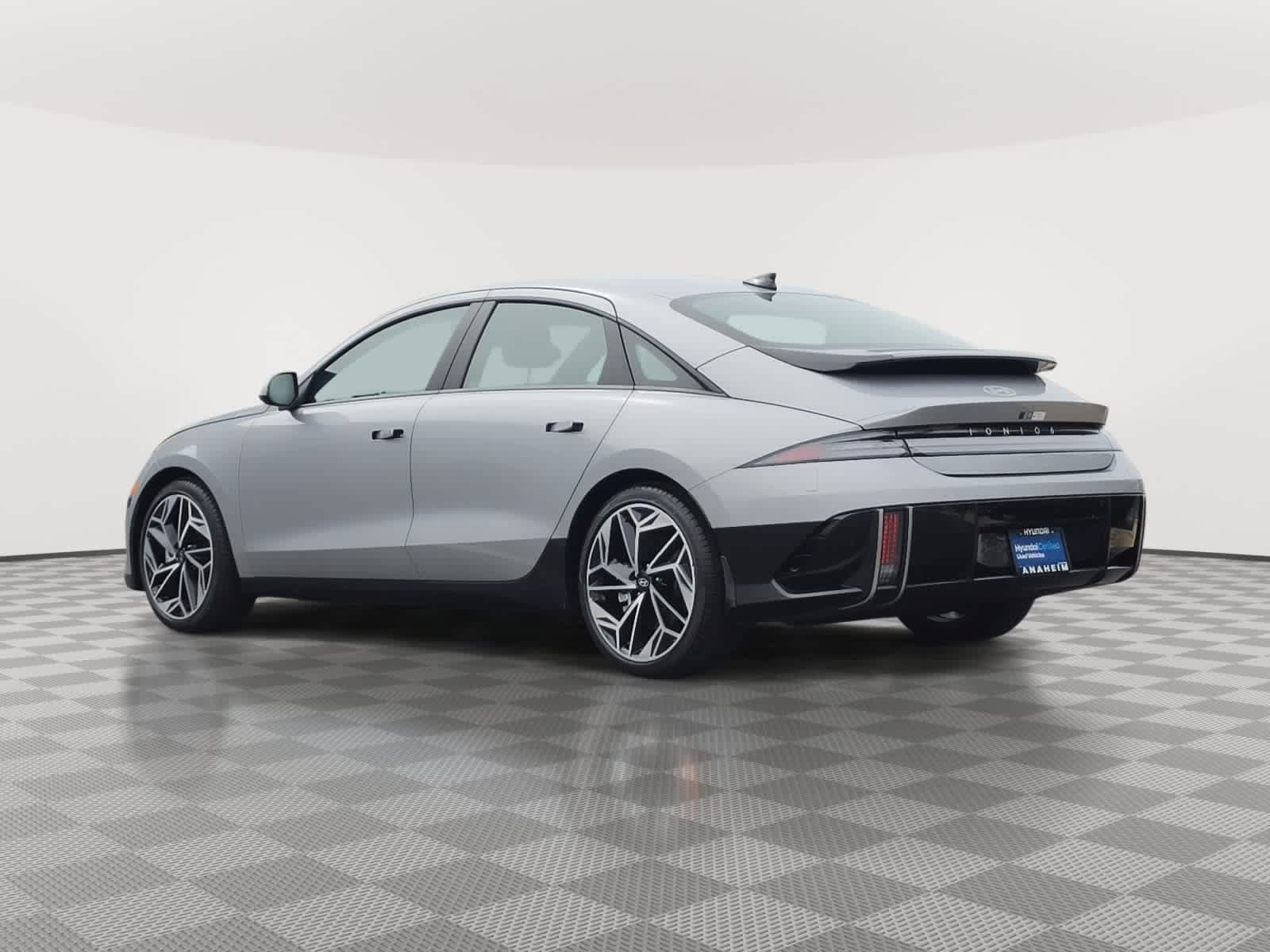 Used 2025 Hyundai Ioniq 6 SEL RWD image 9