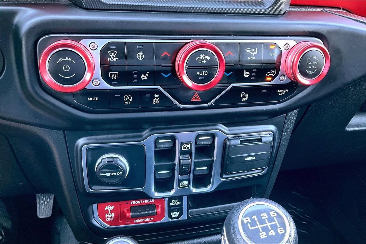 Used 2021 Jeep Wrangler Unlimited Rubicon AWD/4WD image 30