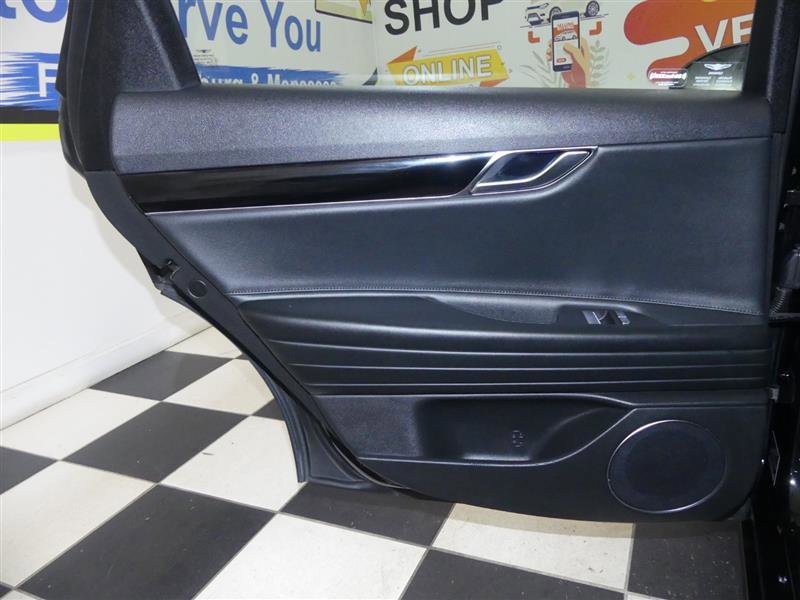 Used 2023 Genesis G80 2.5T image 31