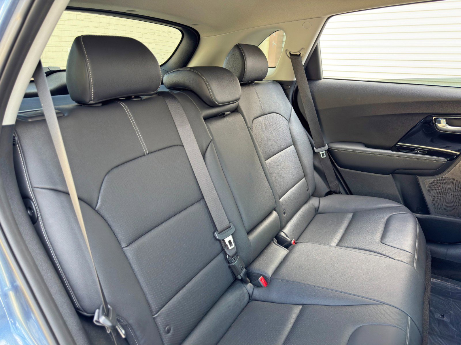 Used 2020 Kia Niro EX Premium FWD image 37
