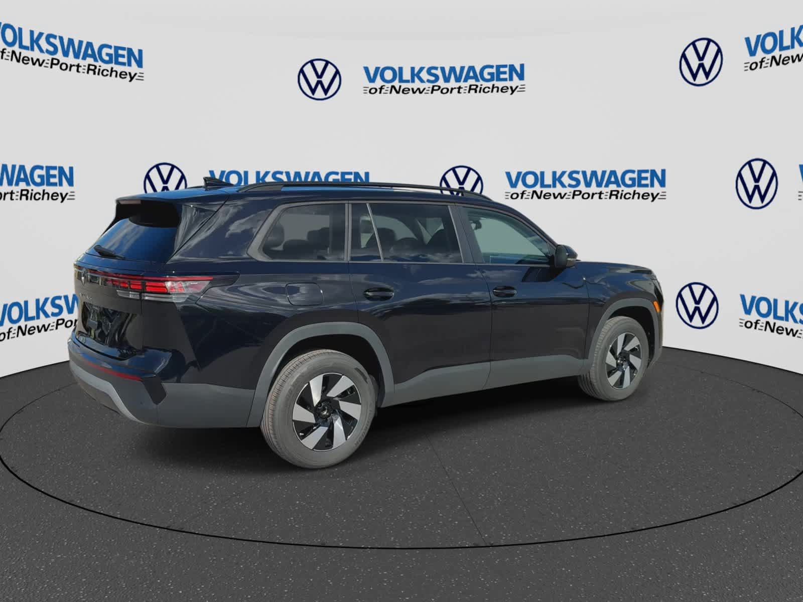 New 2027 Volkswagen Atlas SE FWD image 8