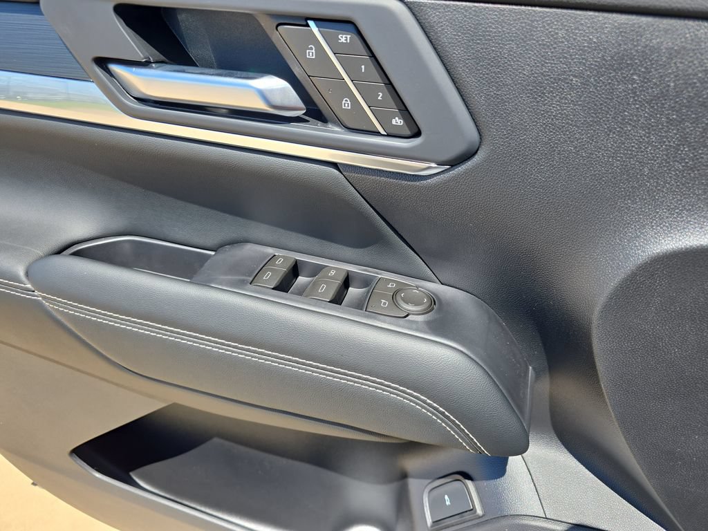 New 2026 GMC Terrain Elevation w/ Elevation Premium Package AWD/4WD image 28