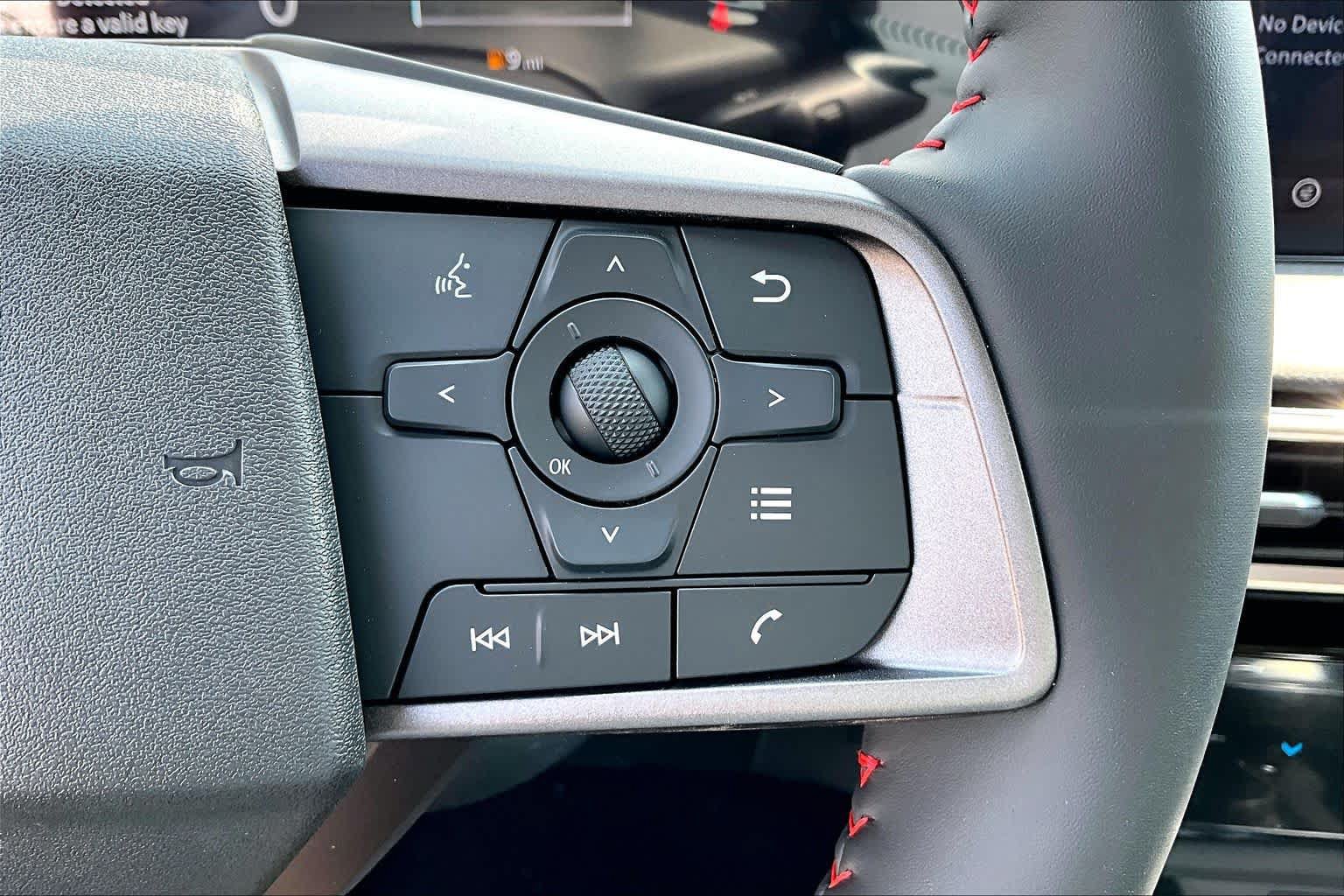New 2027 Nissan Sentra SR w/ Floor Mat Package FWD image 13