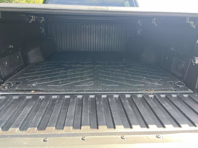 Used 2018 Toyota Tacoma TRD Off-Road AWD/4WD image 13