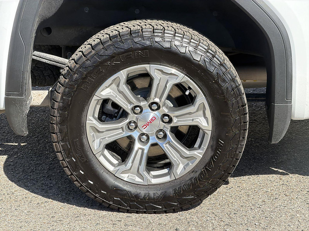 Used 2025 GMC Sierra 1500 SLT RWD image 32