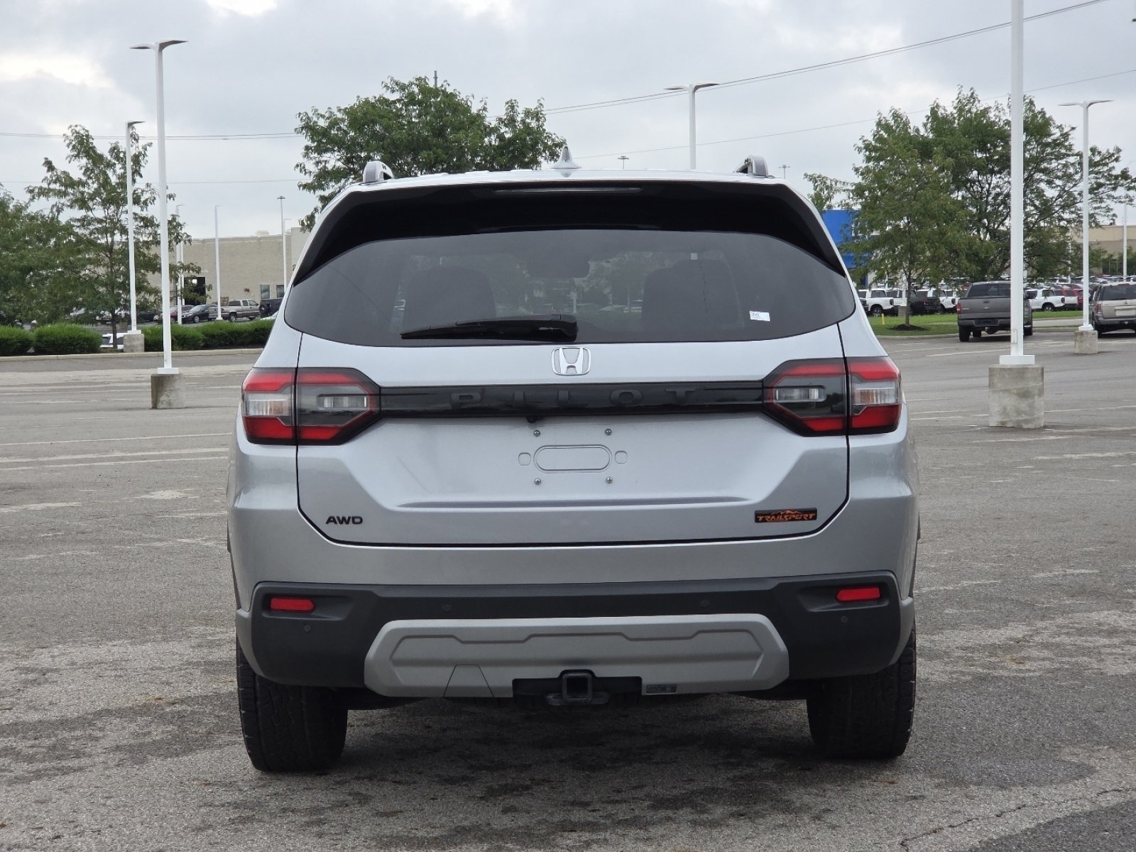 Used 2025 Honda Pilot TrailSport image 17