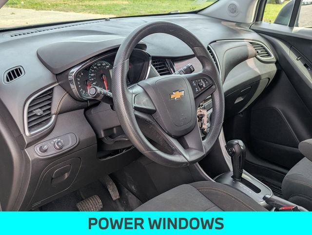 Used 2022 Chevrolet Trax LS image 14