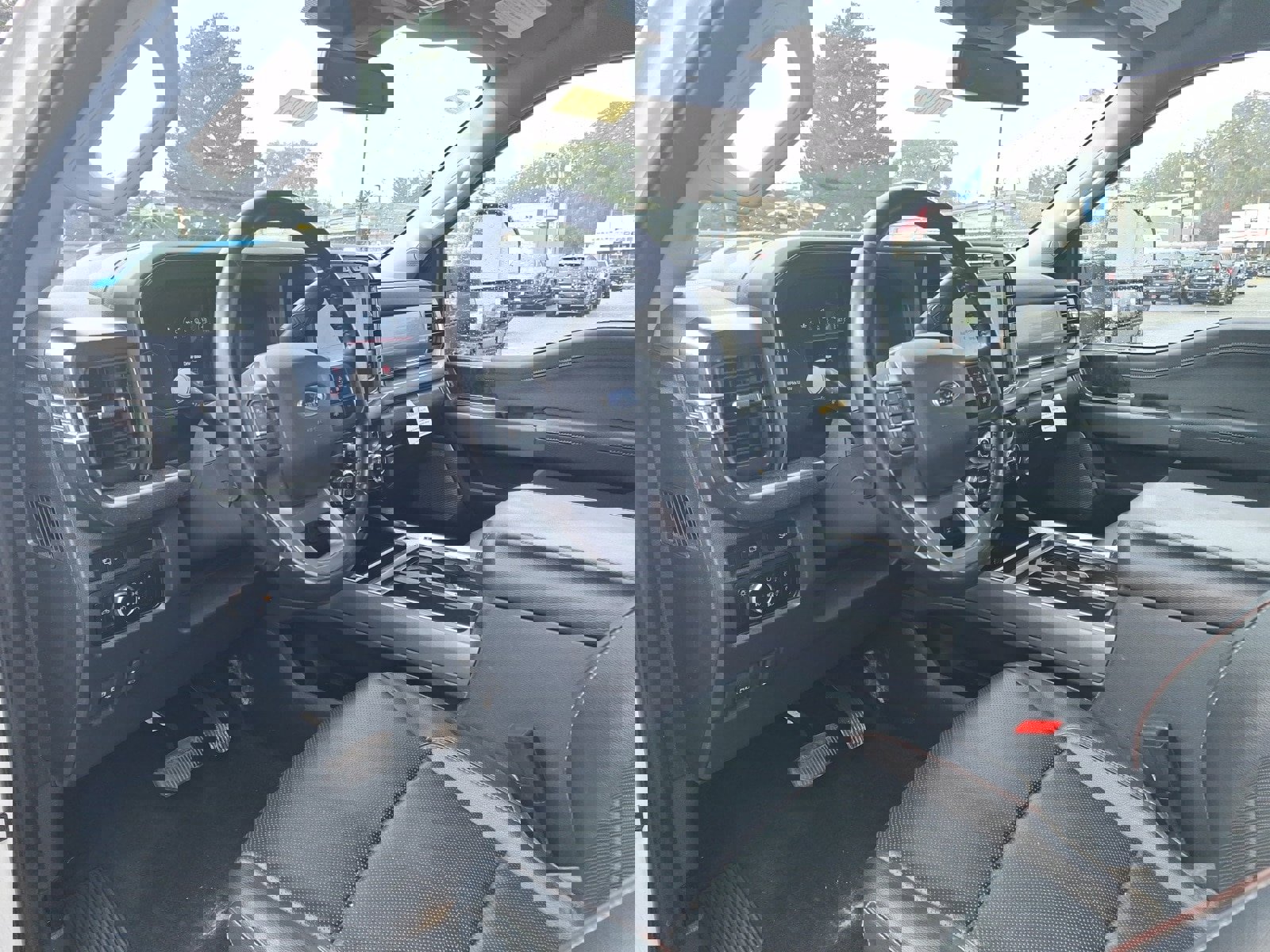 Used 2023 Ford F250 Lariat w/ Lariat Ultimate Package image 7